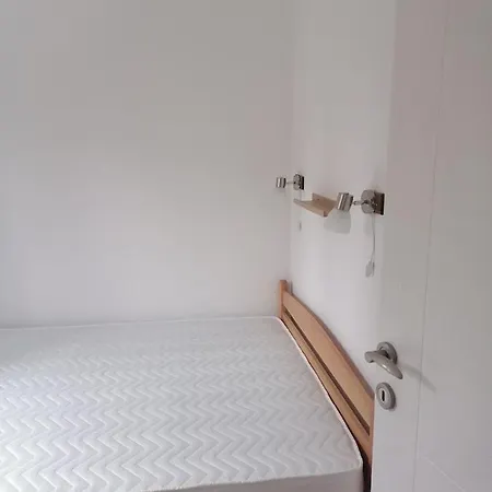 Garden House Apartment *