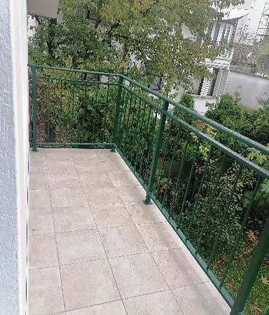 Garden House Apartment