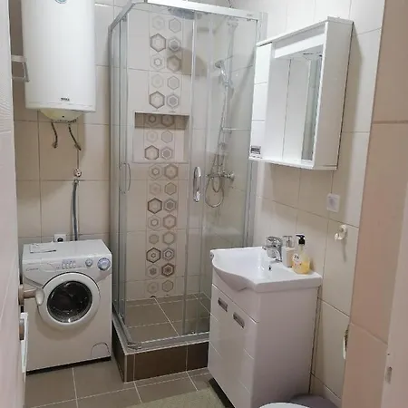 Apartment Garden House Vozdivac