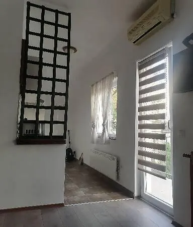 Daire Garden House *