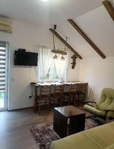 아파트 Garden House